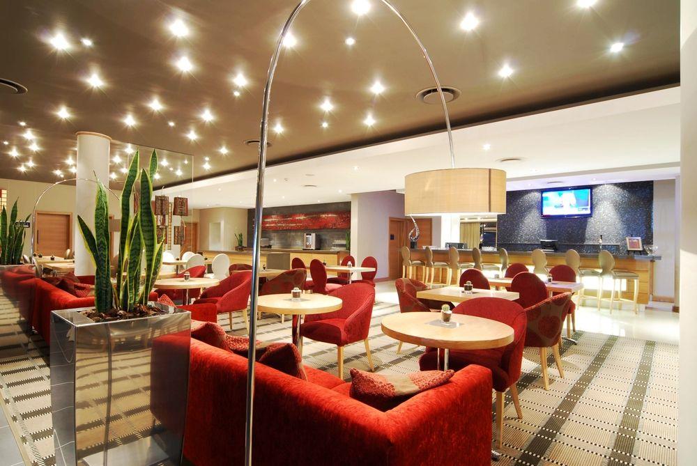 Holiday Inn Express Sandton-Woodmead By Ihg מראה חיצוני תמונה