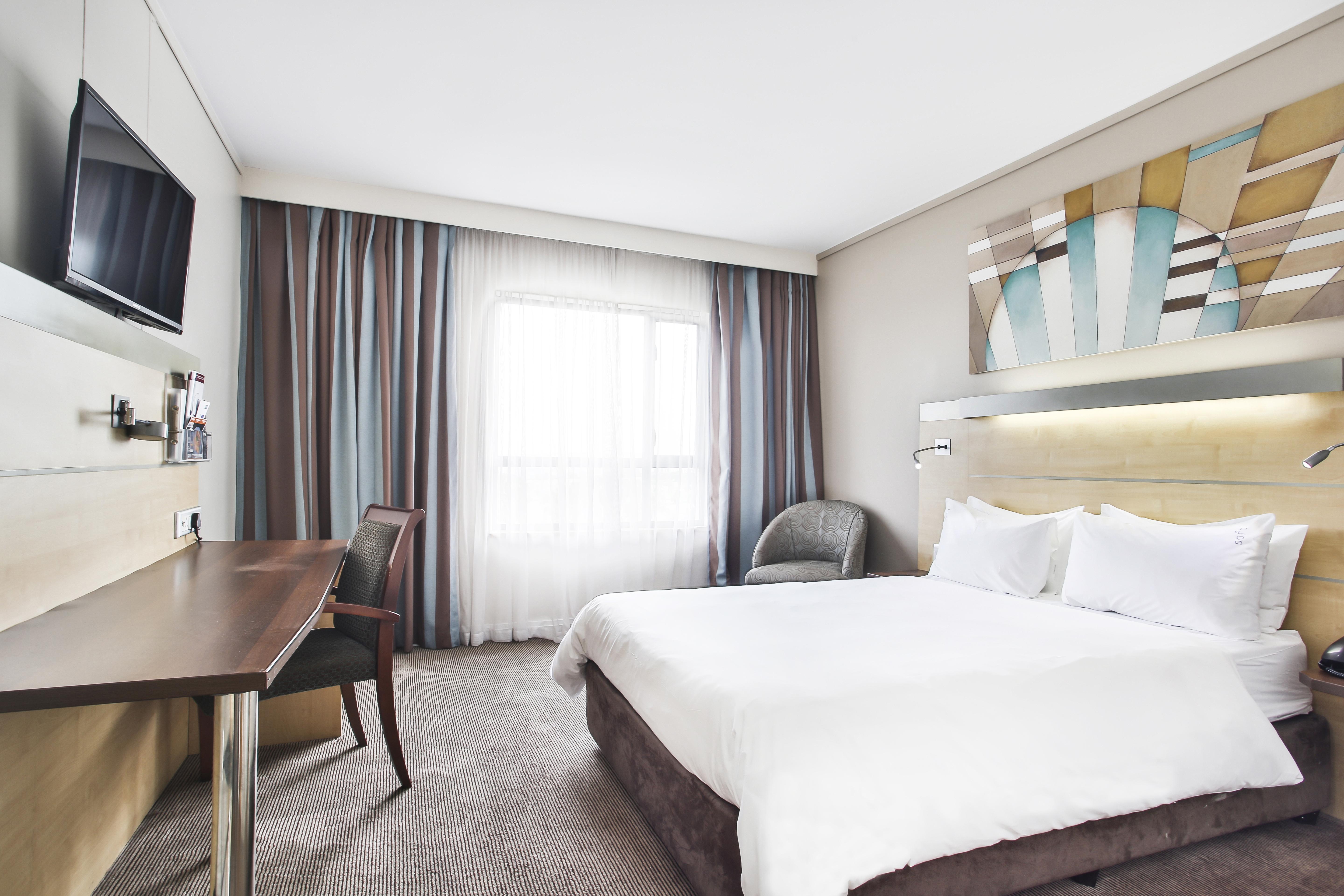 Holiday Inn Express Sandton-Woodmead By Ihg מראה חיצוני תמונה