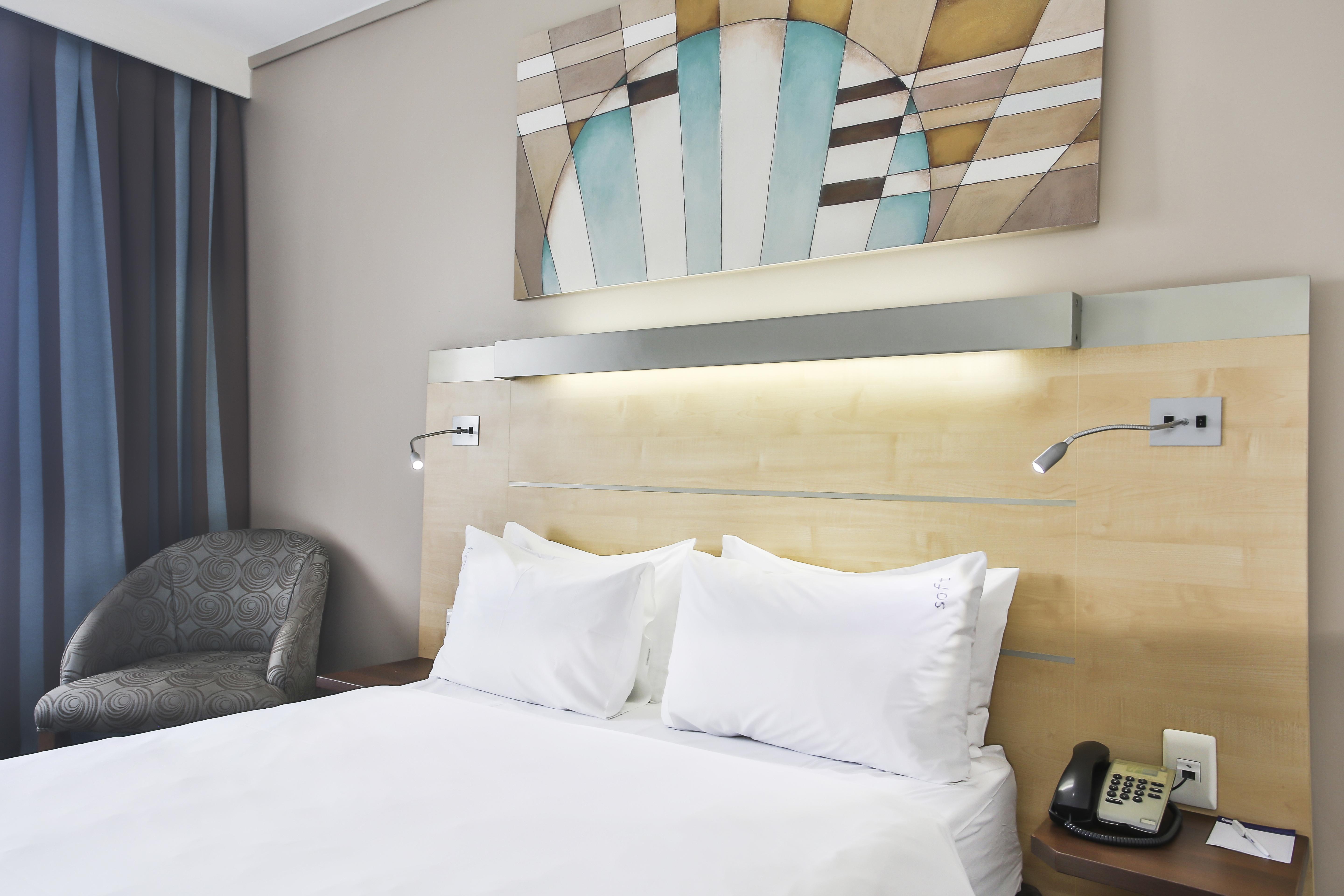 Holiday Inn Express Sandton-Woodmead By Ihg מראה חיצוני תמונה