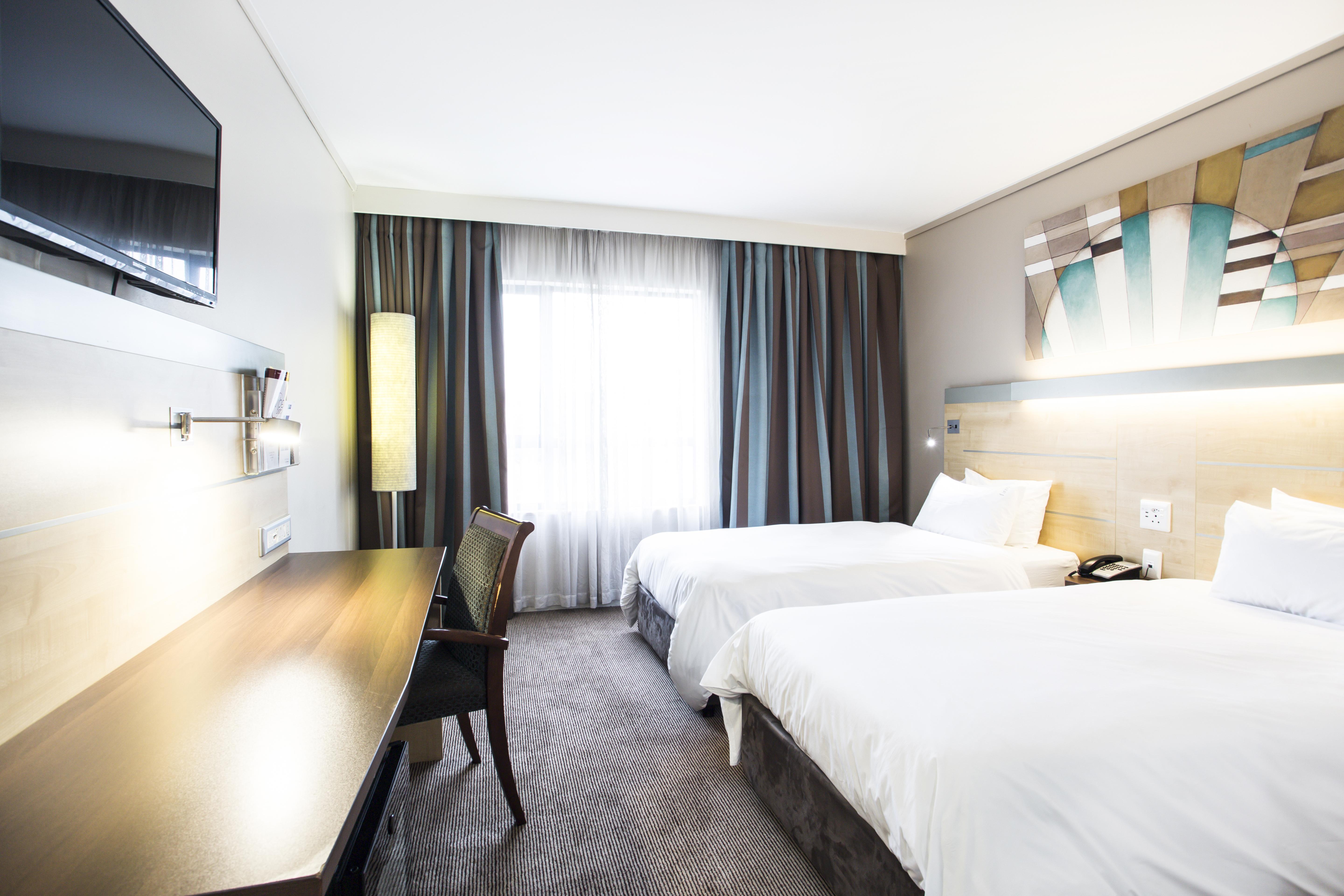 Holiday Inn Express Sandton-Woodmead By Ihg מראה חיצוני תמונה