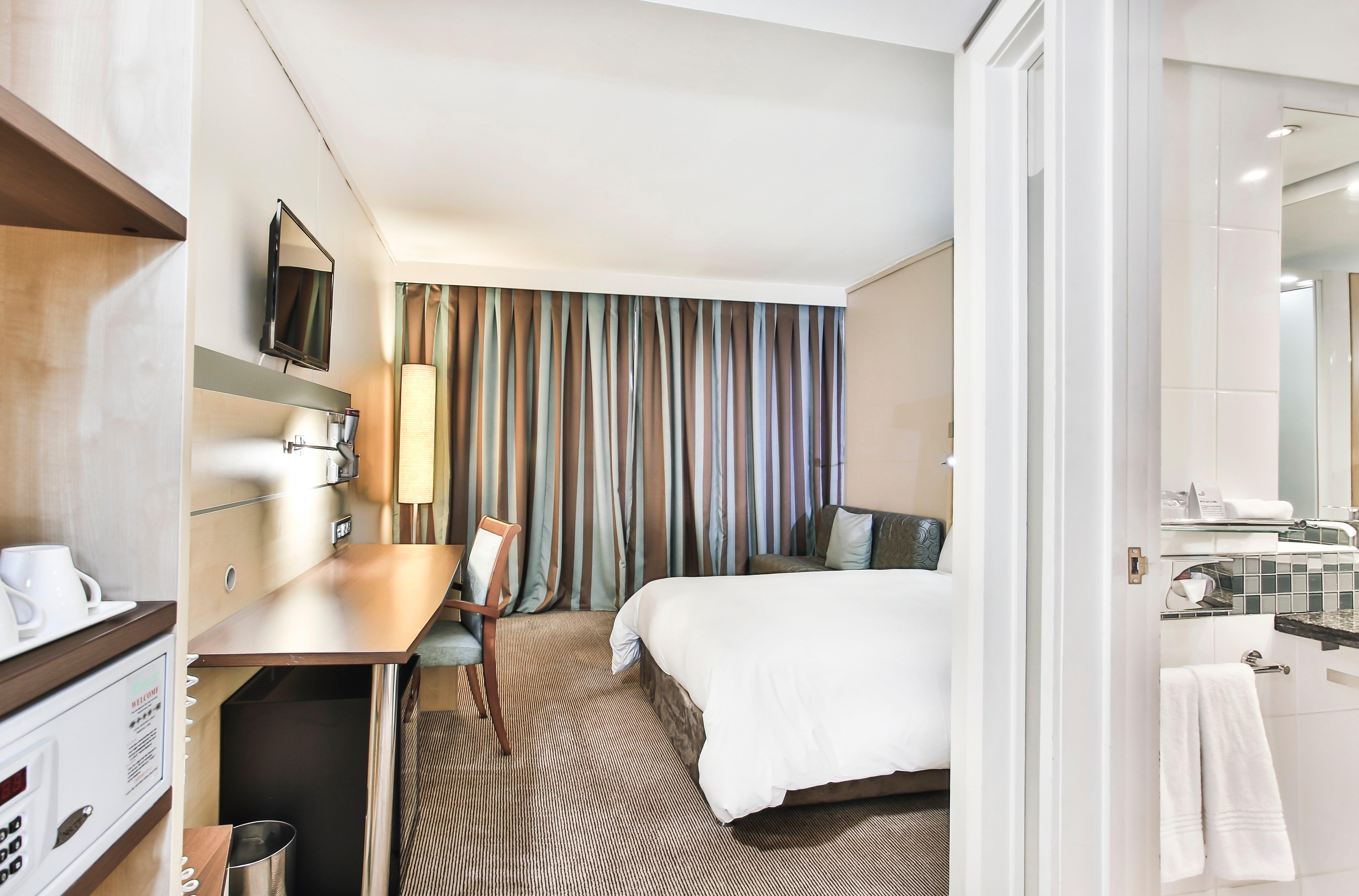 Holiday Inn Express Sandton-Woodmead By Ihg מראה חיצוני תמונה