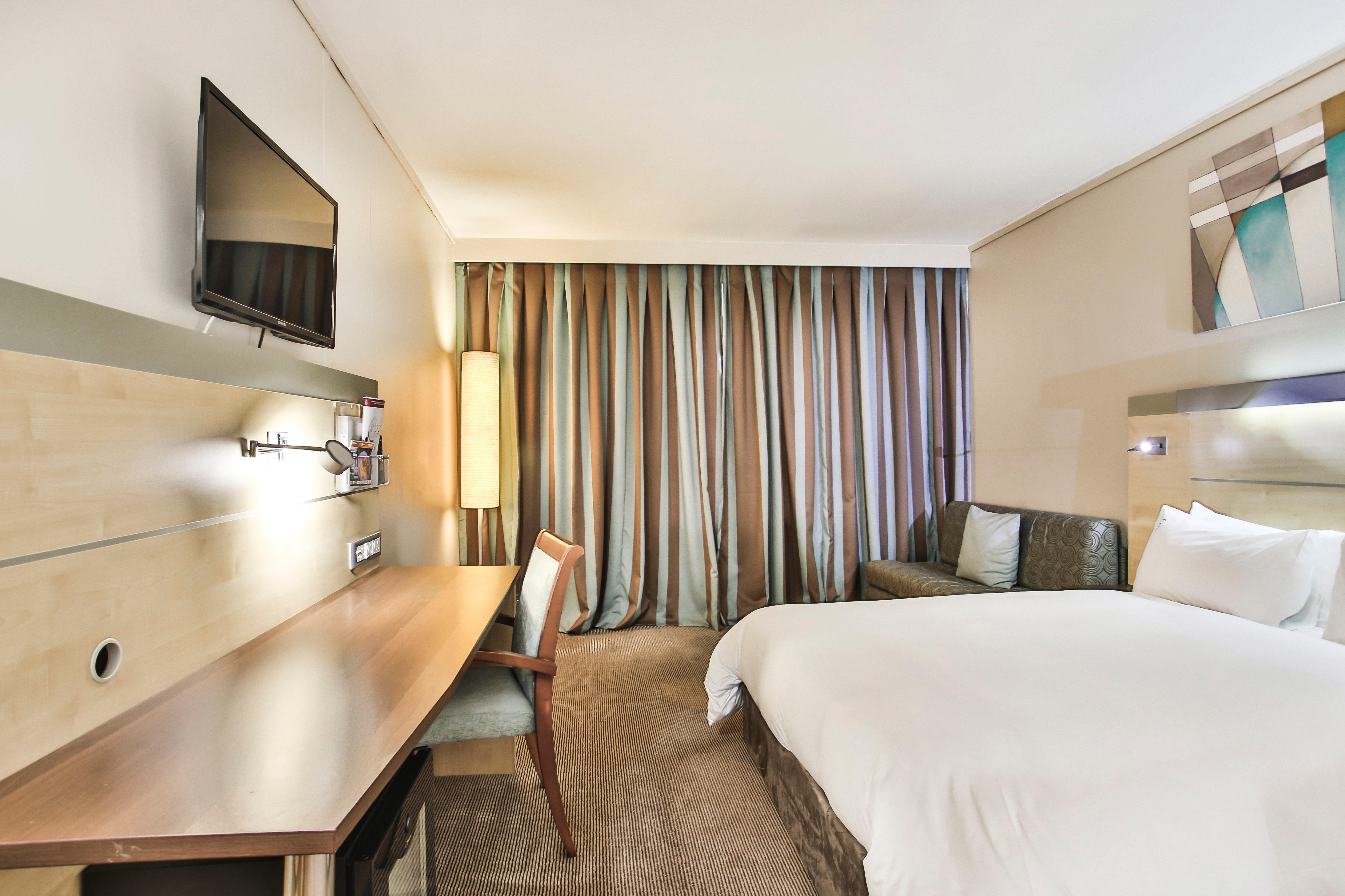 Holiday Inn Express Sandton-Woodmead By Ihg מראה חיצוני תמונה