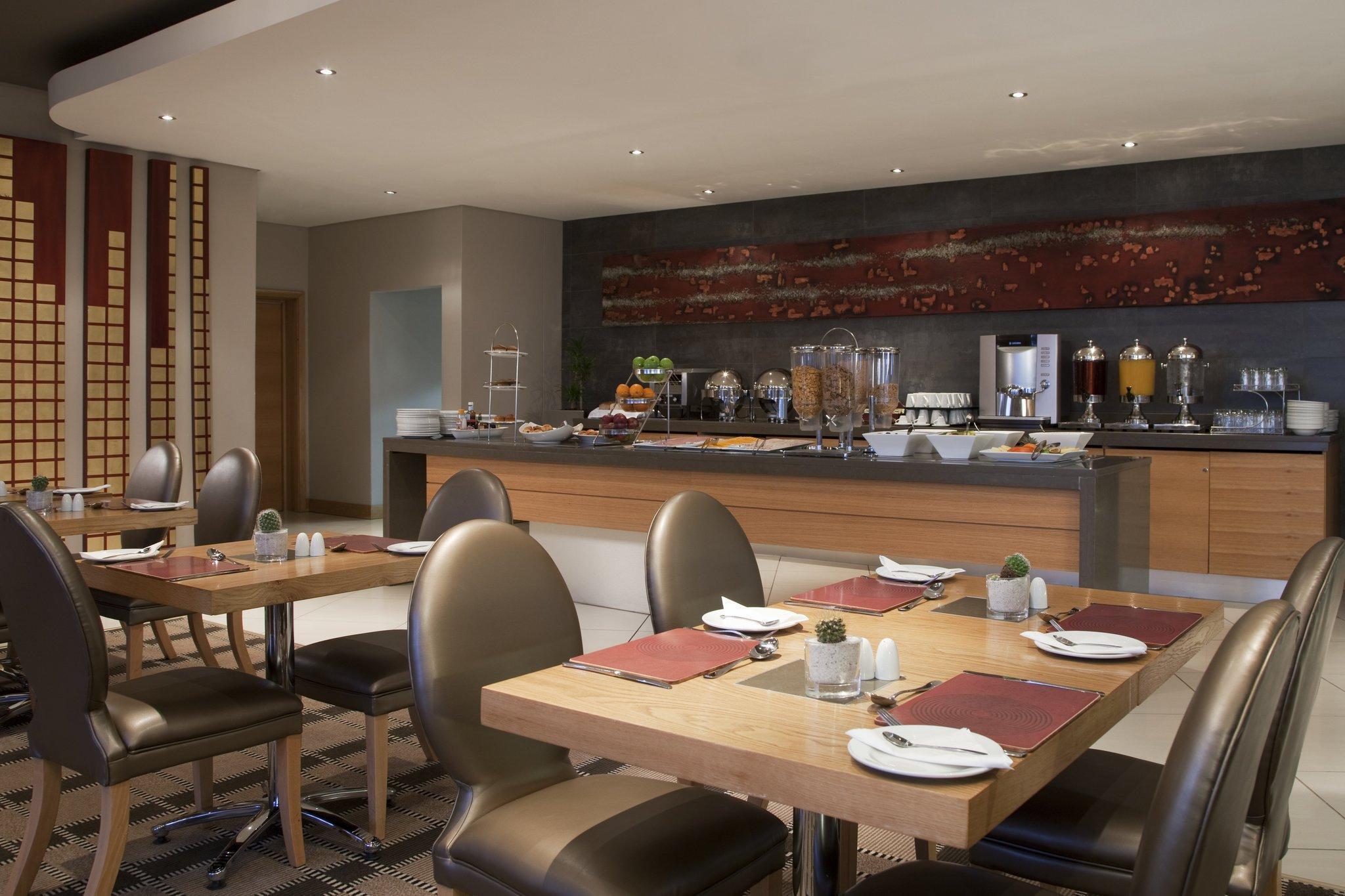 Holiday Inn Express Sandton-Woodmead By Ihg מראה חיצוני תמונה