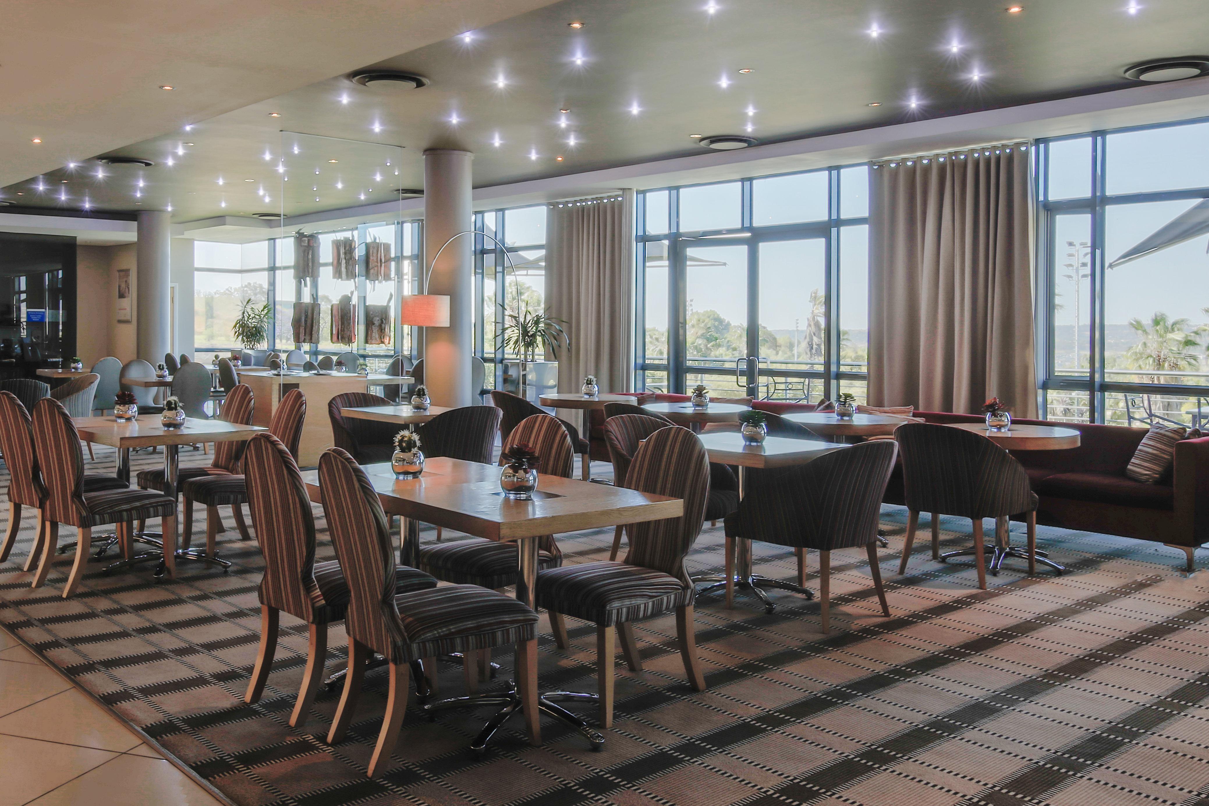 Holiday Inn Express Sandton-Woodmead By Ihg מראה חיצוני תמונה