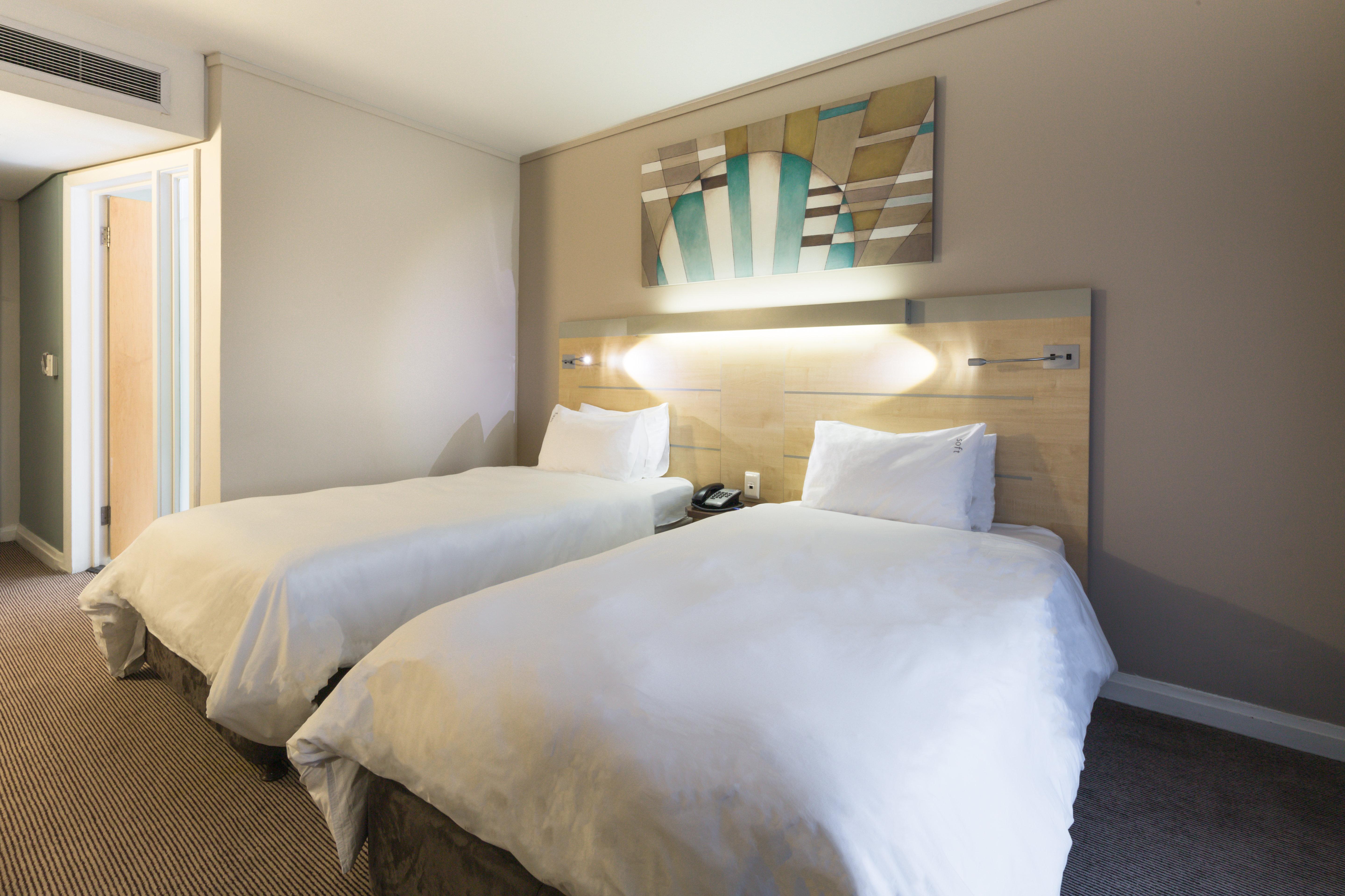 Holiday Inn Express Sandton-Woodmead By Ihg מראה חיצוני תמונה