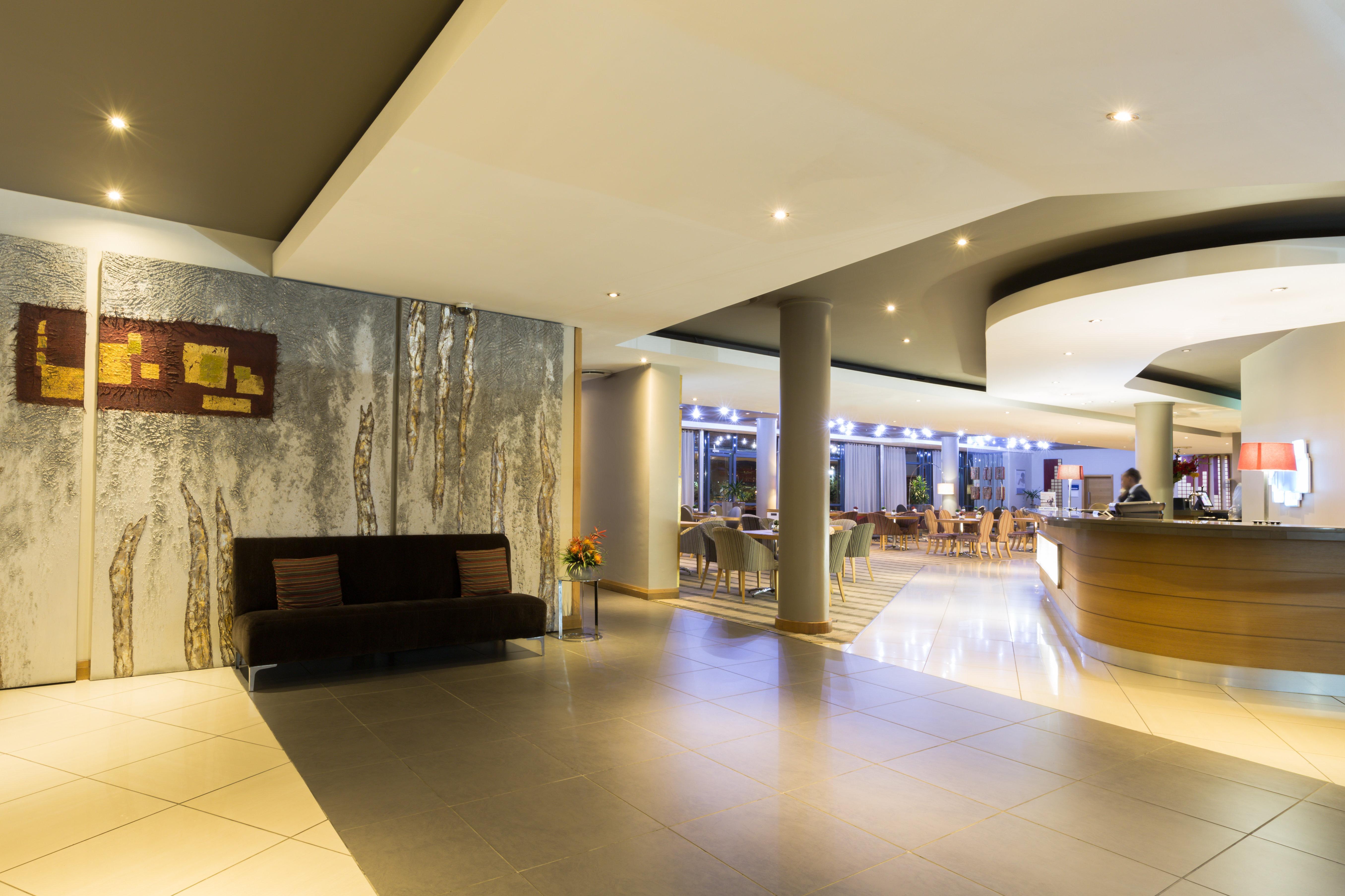 Holiday Inn Express Sandton-Woodmead By Ihg מראה חיצוני תמונה