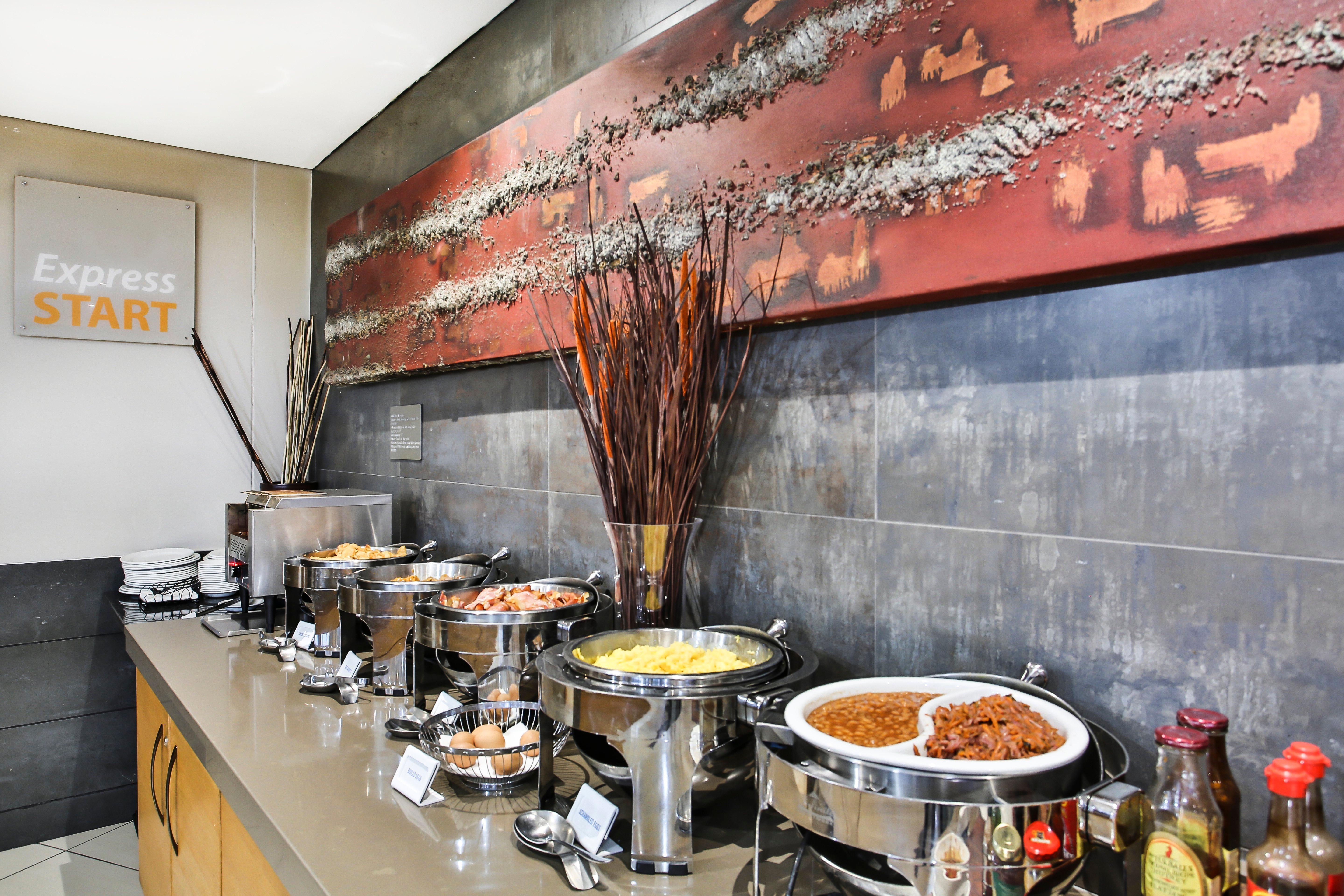 Holiday Inn Express Sandton-Woodmead By Ihg מראה חיצוני תמונה