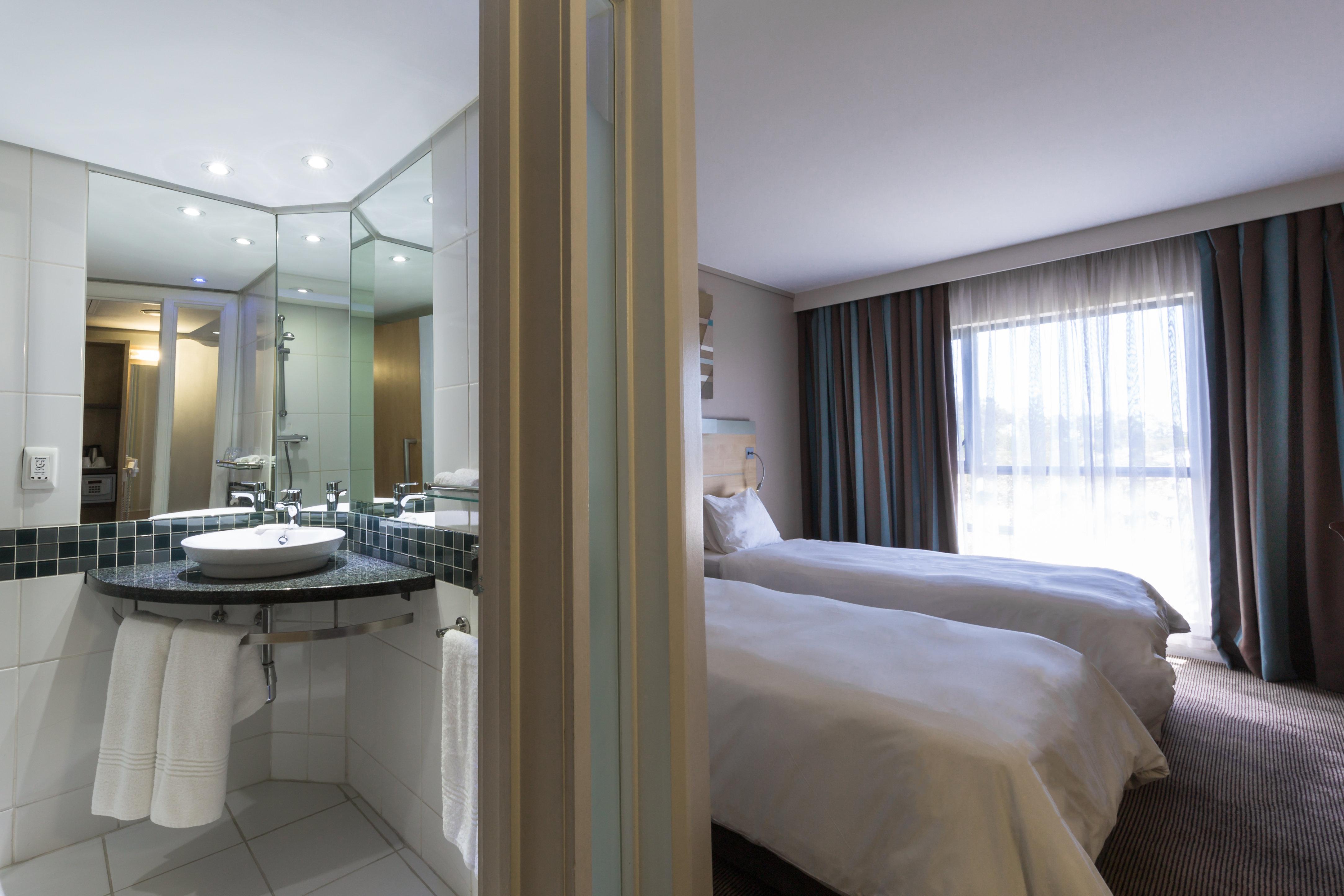 Holiday Inn Express Sandton-Woodmead By Ihg מראה חיצוני תמונה