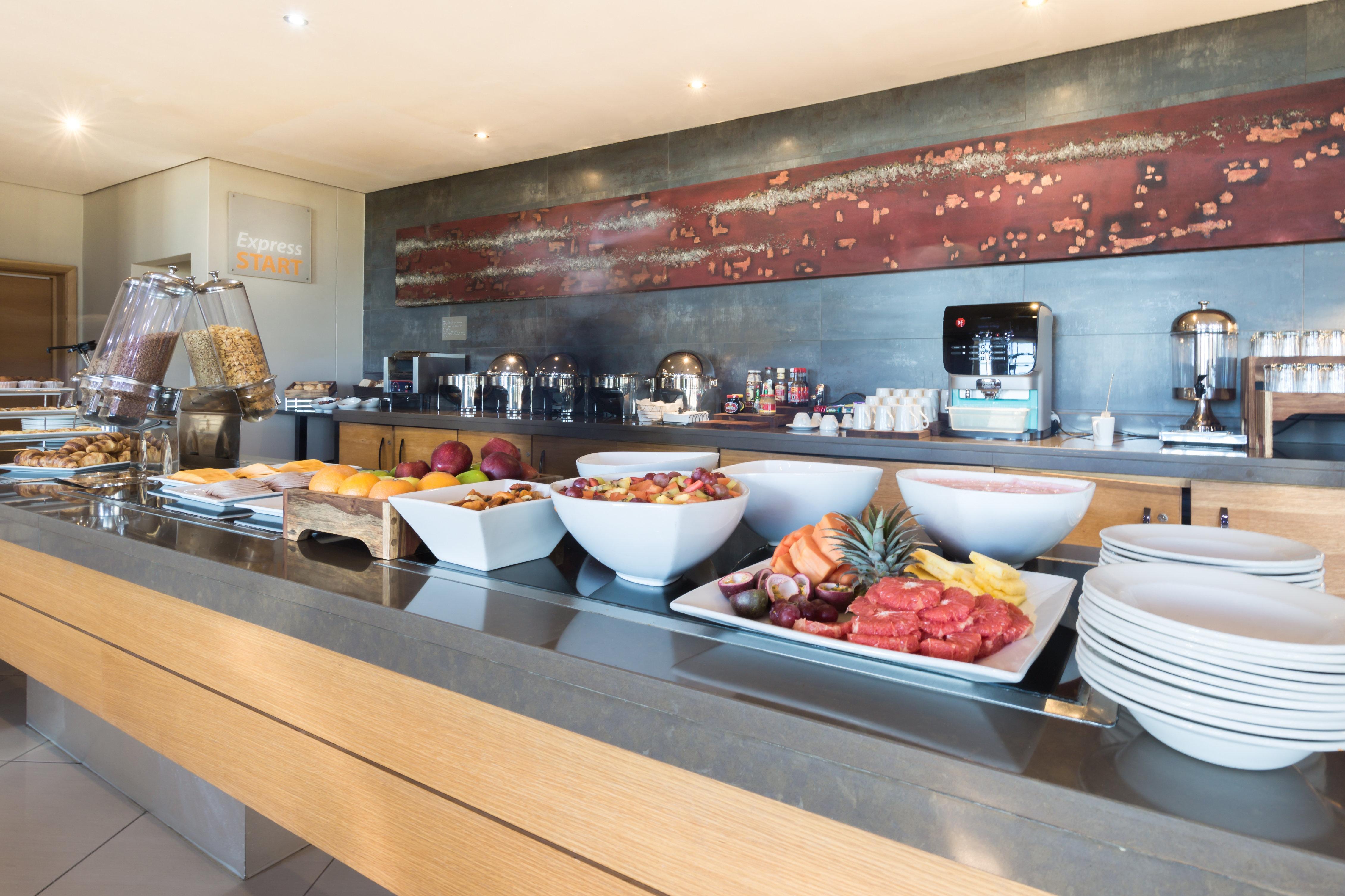 Holiday Inn Express Sandton-Woodmead By Ihg מראה חיצוני תמונה