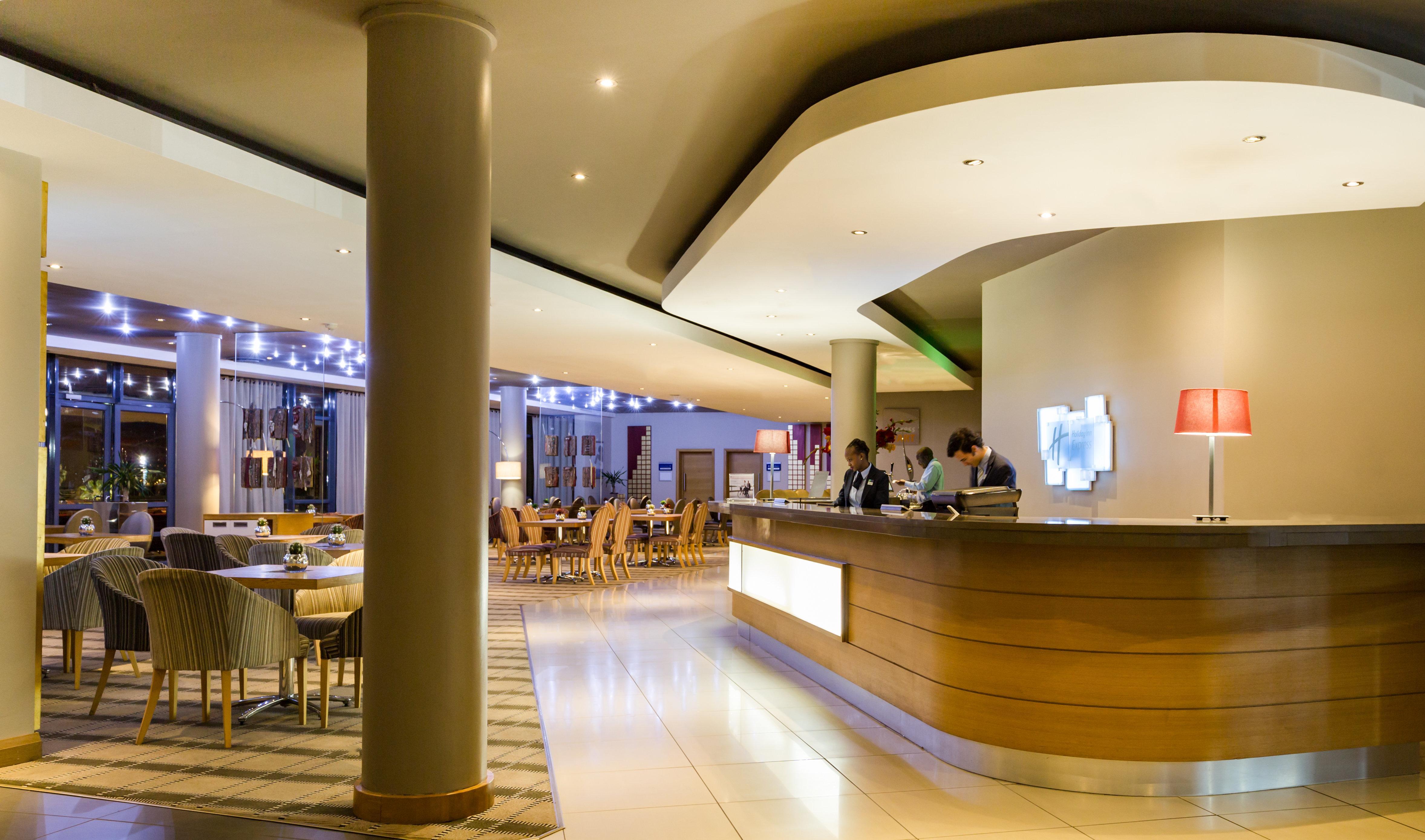 Holiday Inn Express Sandton-Woodmead By Ihg מראה חיצוני תמונה