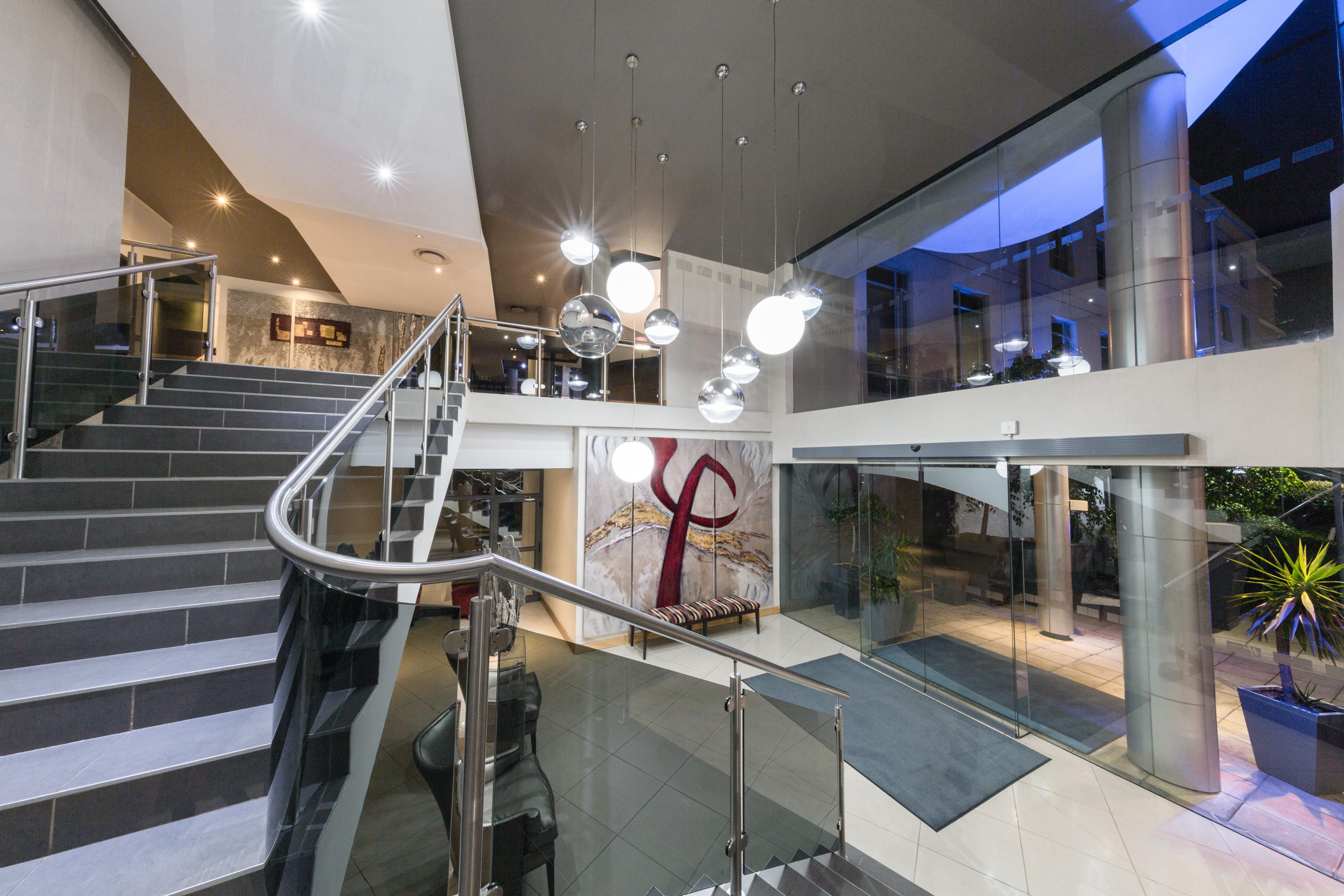 Holiday Inn Express Sandton-Woodmead By Ihg מראה חיצוני תמונה