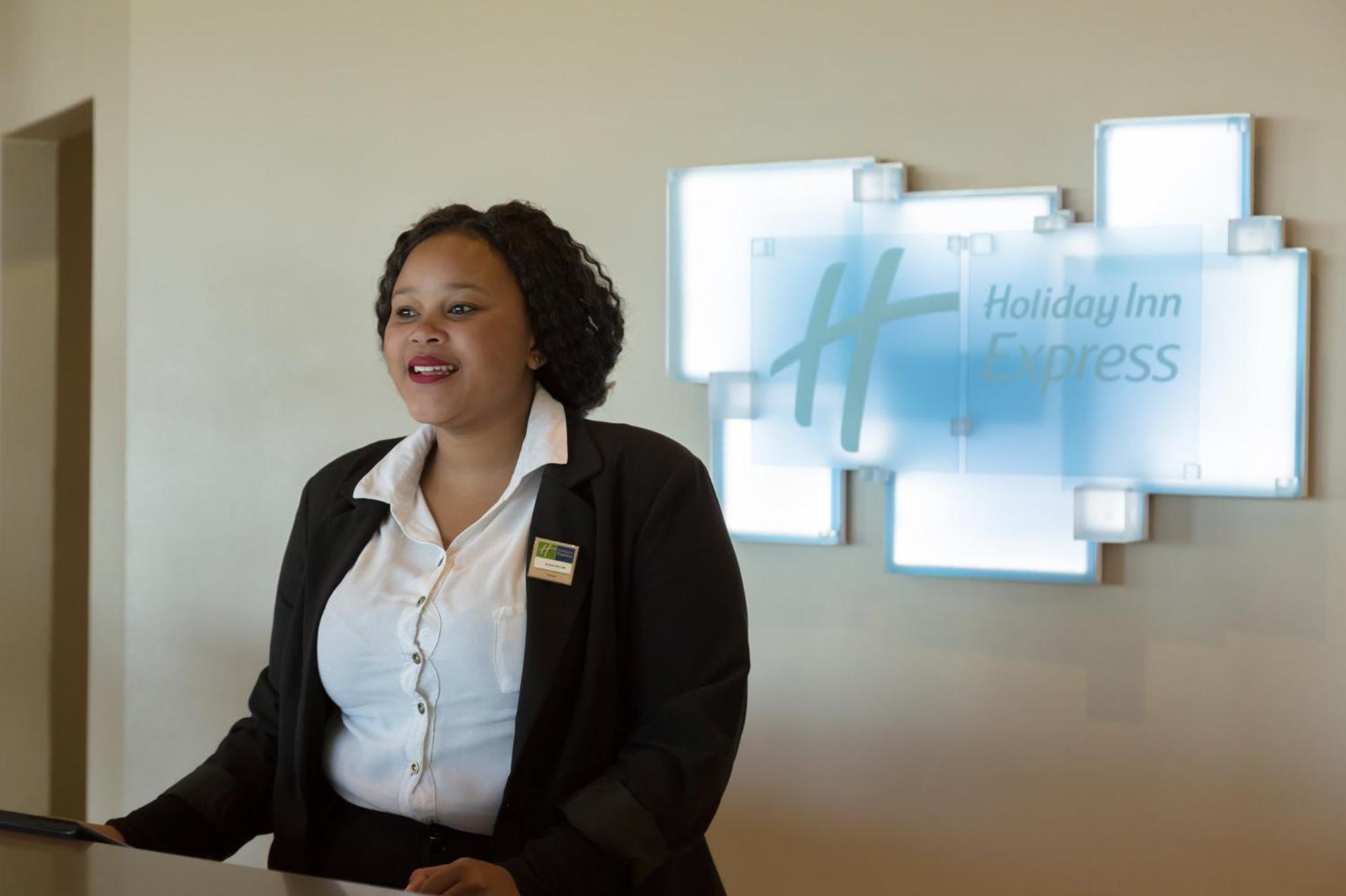 Holiday Inn Express Sandton-Woodmead By Ihg מראה חיצוני תמונה