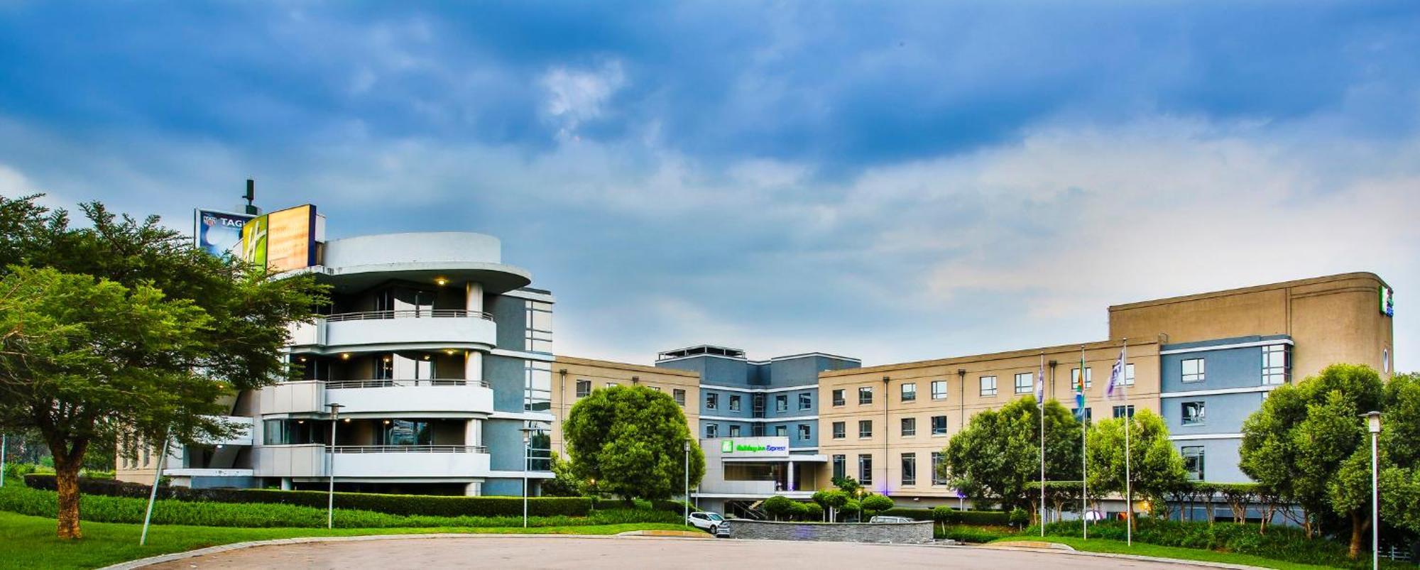 Holiday Inn Express Sandton-Woodmead By Ihg מראה חיצוני תמונה